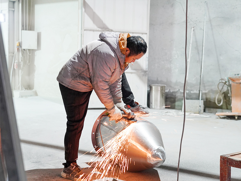 Atelier d"assemblage d"équipements de revêtement en poudre